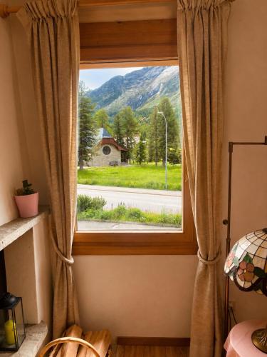 Ümbrus, Bijou Alpina Maloja near St Moritz & Lake Sils in Maloja