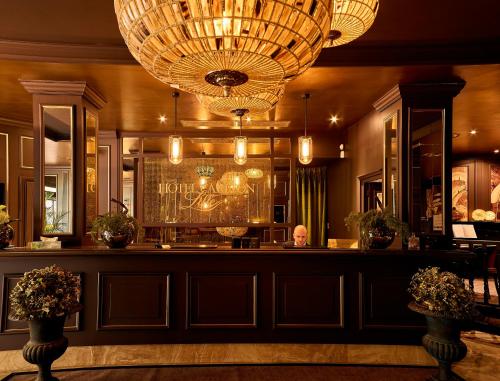 Hotel Carlton - image 11