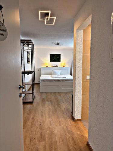 *moderne Wohnung ANTON in VS mit Küche+Bad (*moderne Wohnung ANTON in VS mit Kuche+Bad) in Villingen-Schwenningen