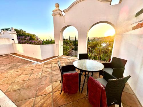 Duplex-penthouse with stunning panoramic view – khách sạn tại Sierra Blanca
