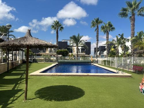 Appartement à deux pas de la Zenia Boulevard