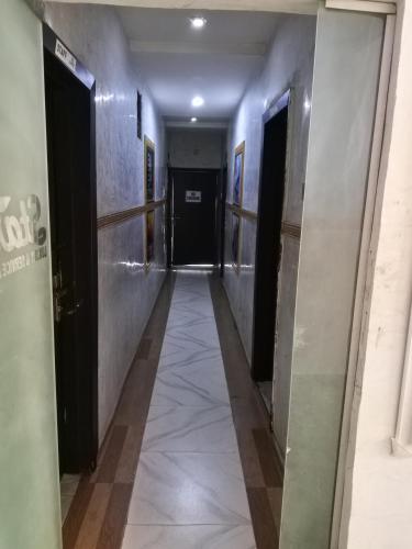 Starexx Luxury Apartment - image 3