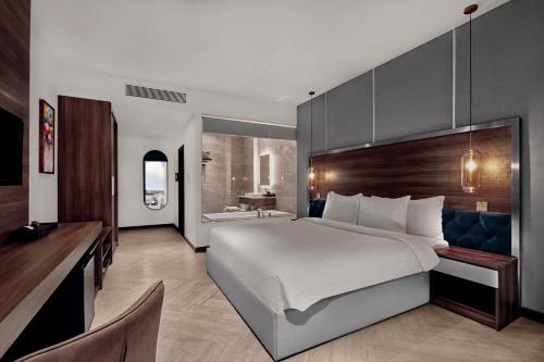 1 queen bed