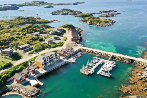 High standard Lodge Ballstad · Ballstad