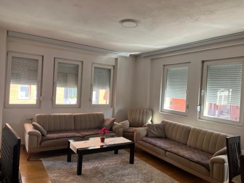 Prishtina Apartament – khách sạn tại Ulpiane