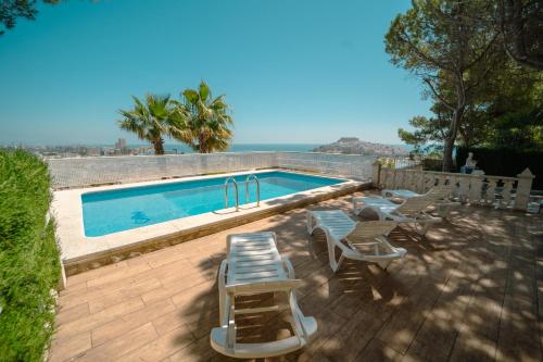 Primestay - Chalet Panamá - Piscina y Vistas al Castillo