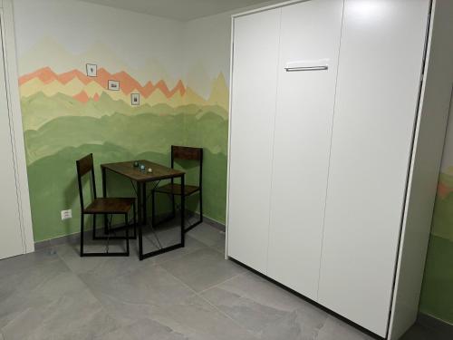 Mountain spot in a cozy nest in Айроло