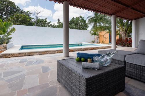 Private Pool, Beach Access 3BR Sleeps 6 in Chuburná