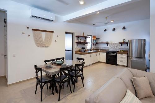 Private Pool, Beach Access 3BR Sleeps 6 in Chuburná