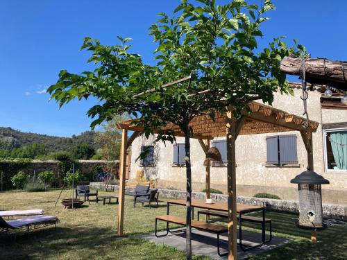 Petite Campagne au coeur des gorges du Verdon gîte à louer Allemagne-en-Provence