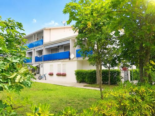 Appartamenti Ai Pini, with beach and pedestrianised town centre within walking distance, covered parking, free Wi-Fi