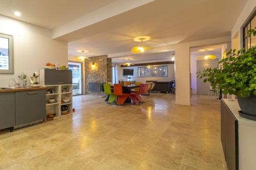 chambre avec salle de bain privative in Hendaye