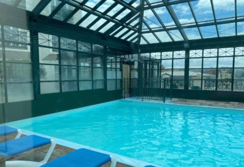 Très joli Appartement 2P au Beach Résidence Trouville- Piscine & vue port - Location saisonnière - Trouville-sur-Mer
