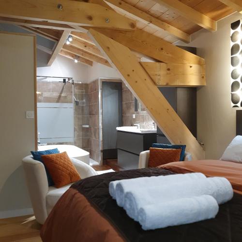Vannas istaba, Gite Cocooning 4 étoiles avec spa et piscine (Gite Cocooning 4 etoiles avec spa et piscine) in Mones