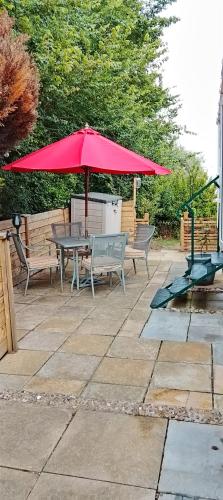 Stay 6 - Pool - Parking - BeachSide - Pet Friendly in Trimingham