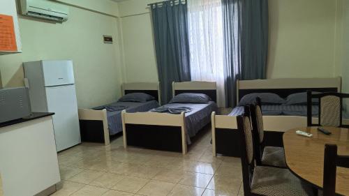 Легло, ℰ`ℋ Hotel - Velipoje rruga nr 7 in Велипоя