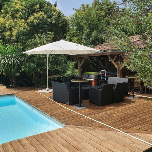 Gite Cocooning 4 étoiles avec spa et piscine (Gite Cocooning 4 etoiles avec spa et piscine) in Mones