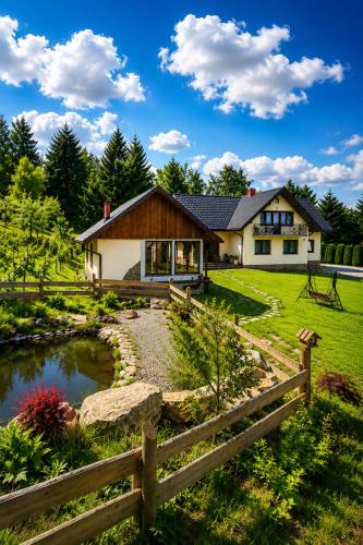 Viesnīcas āriene, Leśny Zakątek (Lesny Zakatek) in Żmiąca