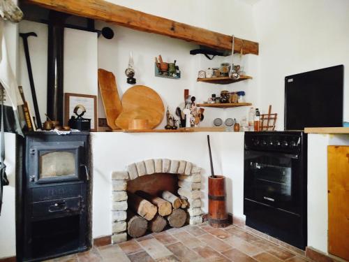 Gaia's Garden - Traditional Slow Living Farmhouse in Šupljak