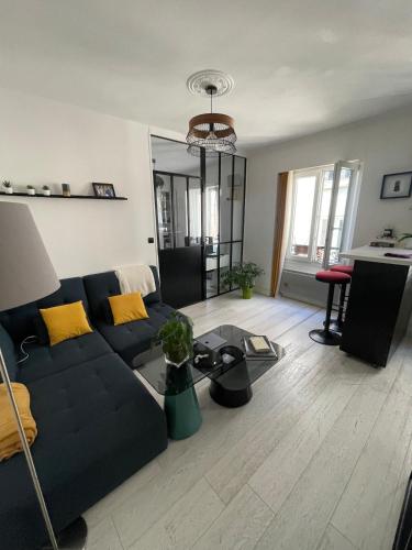 Nice apartment in central Paris, close to République