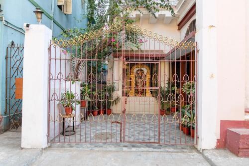 Collection O Lake Mall Kalighat Formerly Venkateshwara – Calcutta, LA