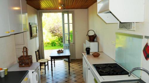 Charming house, tennis, ping-pong, Burgundy in Beaulieu (Burgundy)