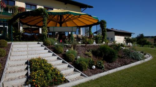 Kert, Landgasthof Entenwirt Tarsdorf in Tarsdorf