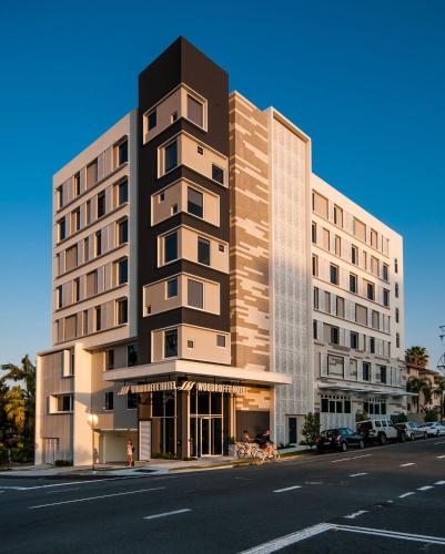 Išorė, Woodroffe Hotel in Gold Kostas