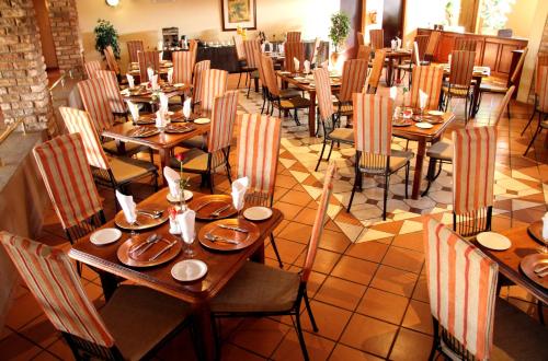 Εστιατόριο, Willows Garden Hotel Potchefstroom in Ποτσεφτσρουμ