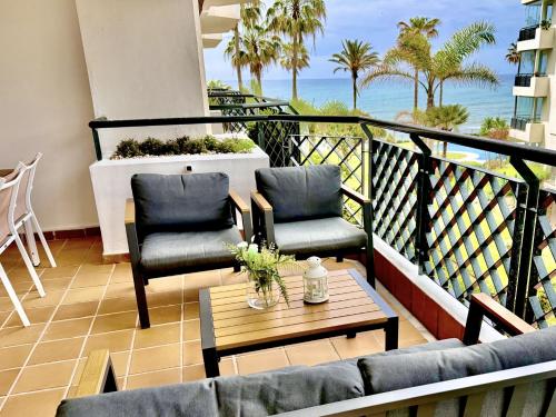 MI CAPRICHO BEACHFRONT 210 - Apartment with sea view - Costa del Sol