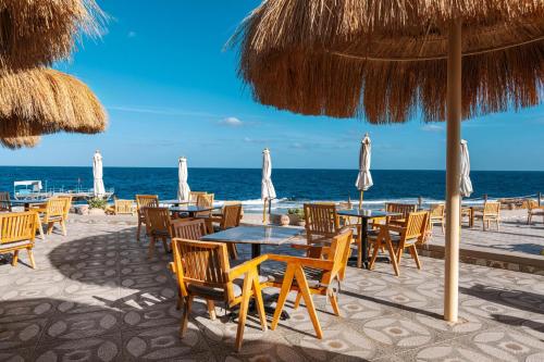 Bar/ Salón, Sentido Akassia Beach Resort in El Quseir Waterfront
