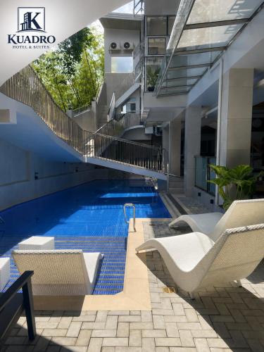 Swimming pool, KUADRO HOTEL & SUITES in Moalboal