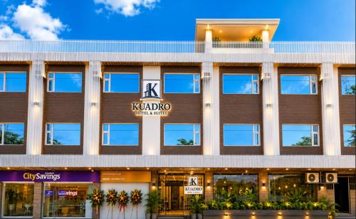 KUADRO HOTEL & SUITES in Moalboal