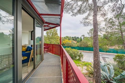 Renovated apartment with balcony and parking in Vallon de Coste