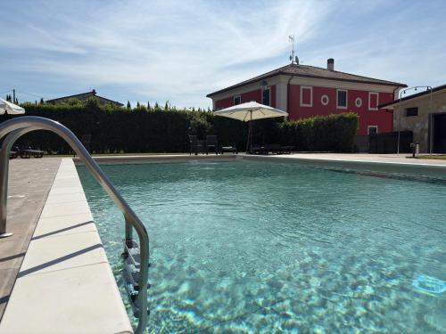 Peldbaseins, Agriturismo Villa Luisa in Calvi