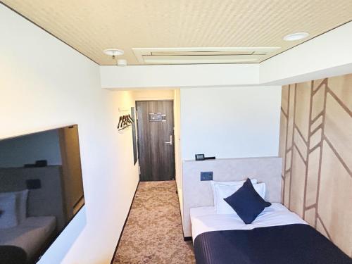 1 twin bed