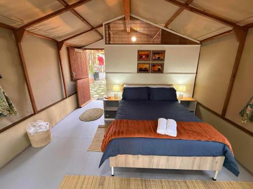 Kholiwe 2 - 2 sleeper glamping in a forest in Port Edward