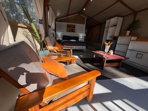 Kholiwe 2 - 2 sleeper glamping in a forest in Port Edward