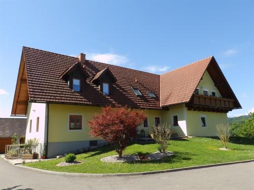 Obst- und Weinbauernhof BERNHARD
