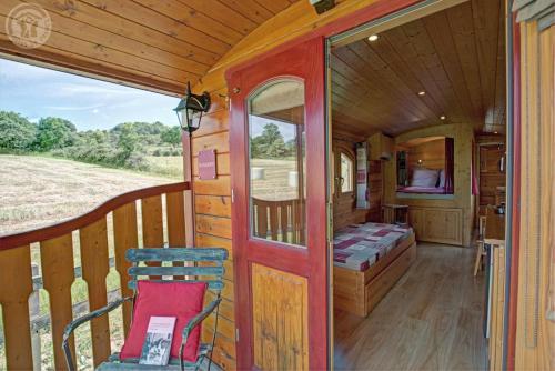 La roulotte à la ferme (La roulotte a la ferme) in L'Hopital-sous-Rochefort