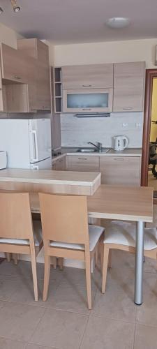 مطبخ, Byala Palace Apartments in Byala