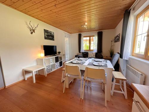 GRIASS EICH Ski-to-door Apartment by Isa Badkleinkirchheim – khách sạn tại Kleinkirchheim