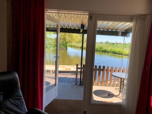 Atelier aan het water in Broek Op Langedijk