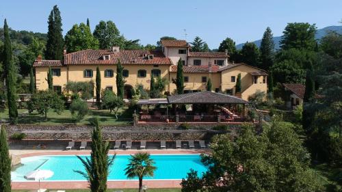 . Villa Rigacci
