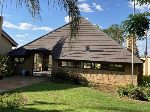 Ieeja, Tswingwana Guest Lodge in Westonaria