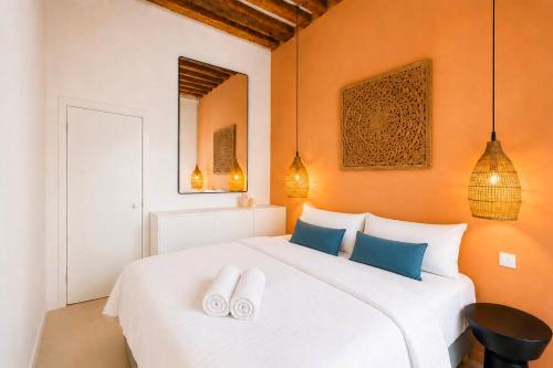 Charming Cozy 3 Bedroom Apartment Paris - Marais District - image 4