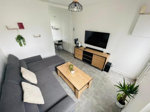 Charmante Maison à étages spacieux - 435 - Location saisonnière - Le Petit-Quevilly