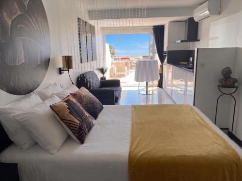 Cap d'Agde Village Naturiste - Studio Chic & Terrasse "Le Boudoir Heliopolis"