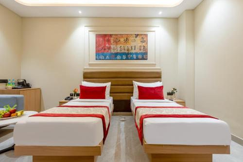 The Embassy Inn - Sector 11 & Near Indoor Stadium - image 4