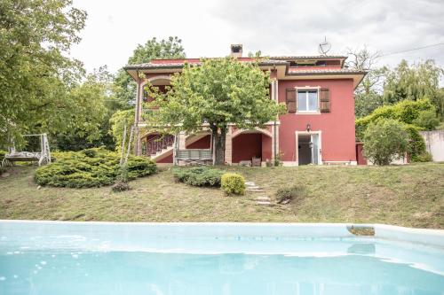 Villa Patty villa con piscina e camino nelle Marche in Apecchio